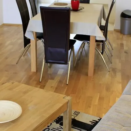 Xxxl Apartment