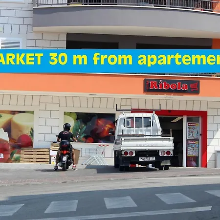 Apartment Xxxl Makarska